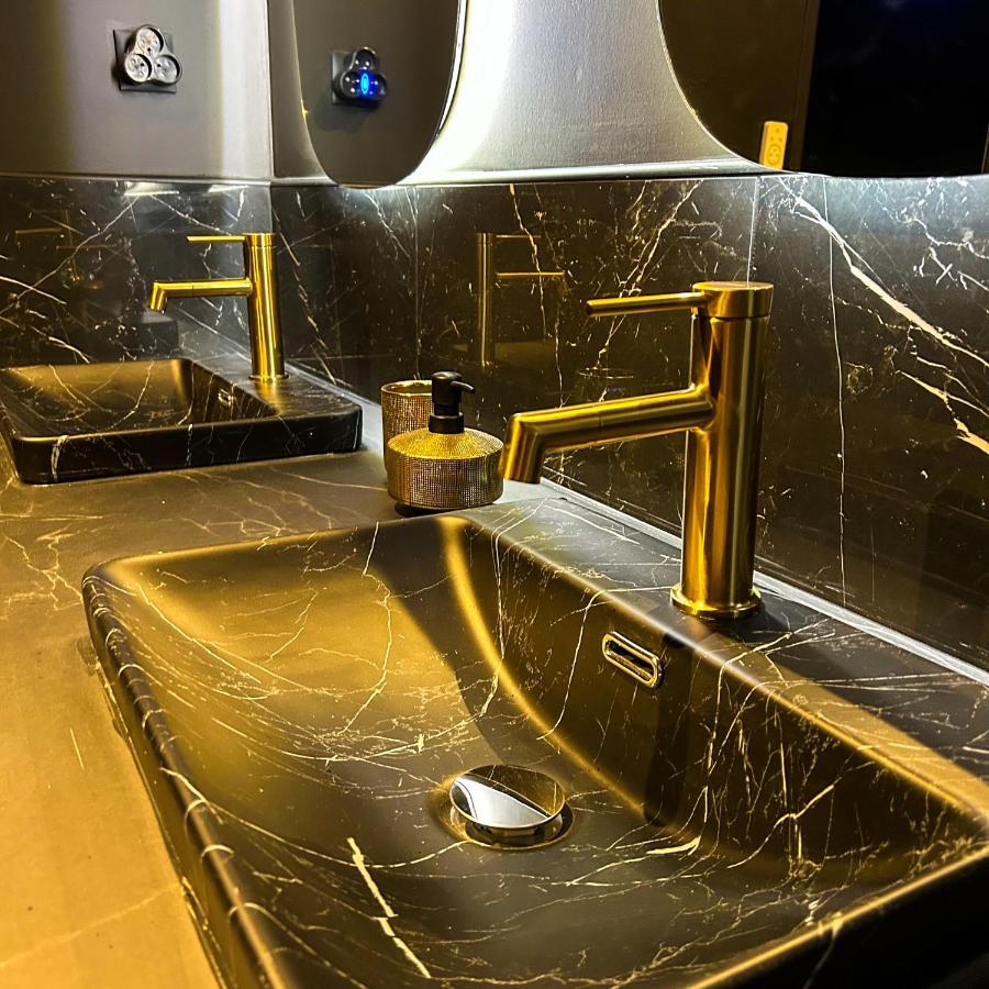 Blackroom Suite De Luxe 50 Nuances De Grey Le Havre Extérieur photo